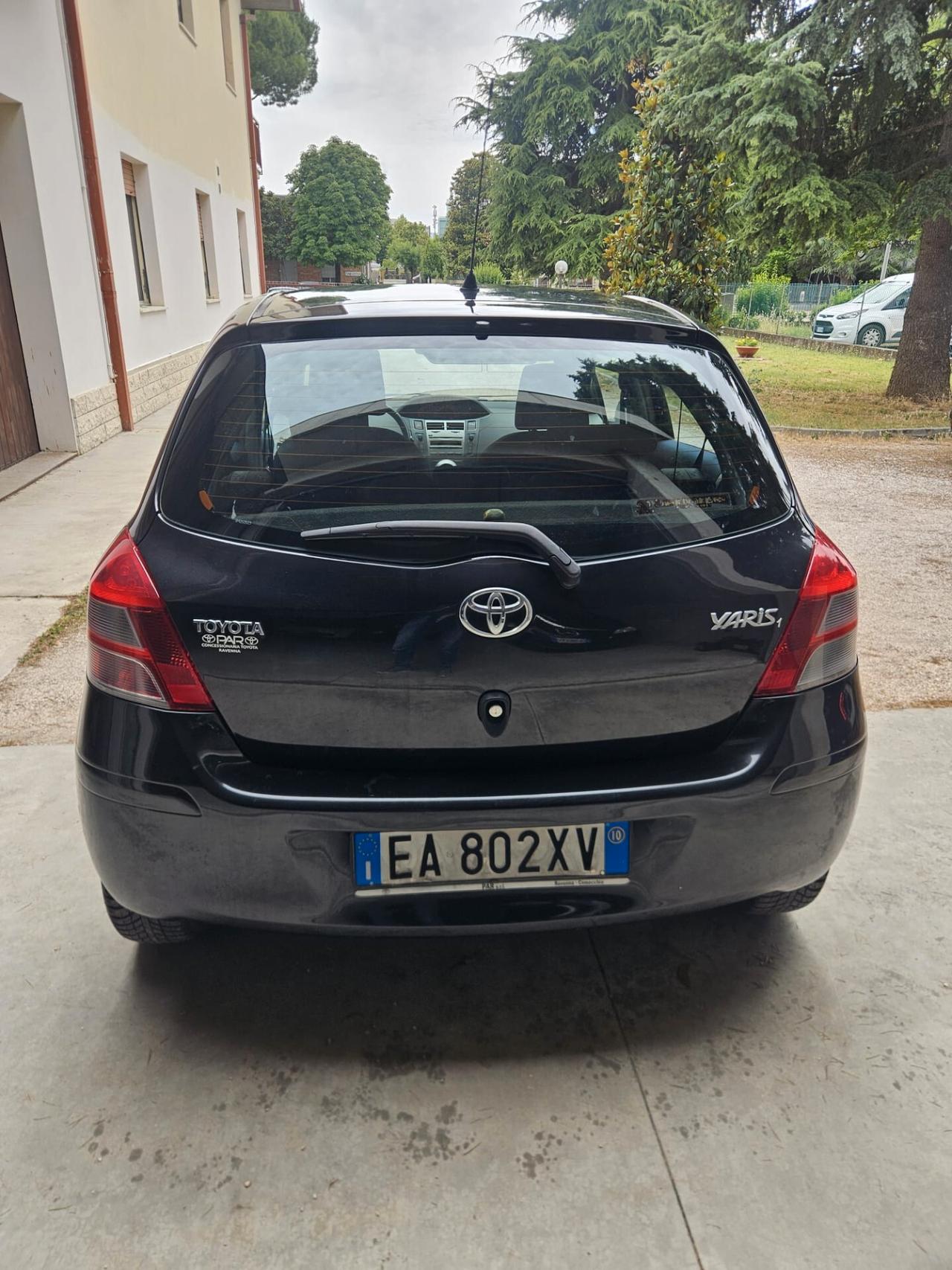 Toyota Yaris 1.0 5 porte SOLI 69.000 KM!