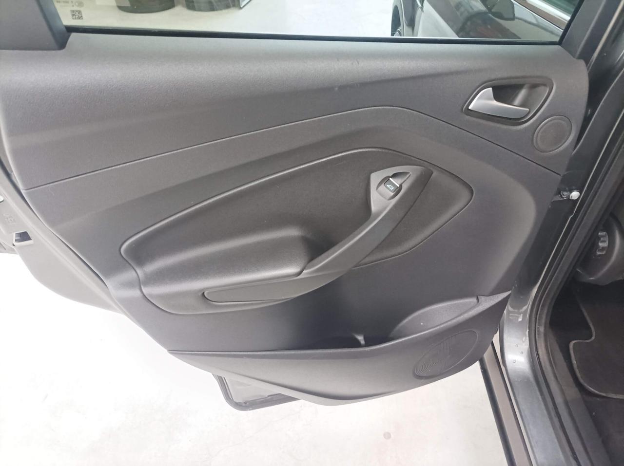 Ford Kuga 2.0 TDCI 150 CV S&S 4WD Powershift Business 10/2018