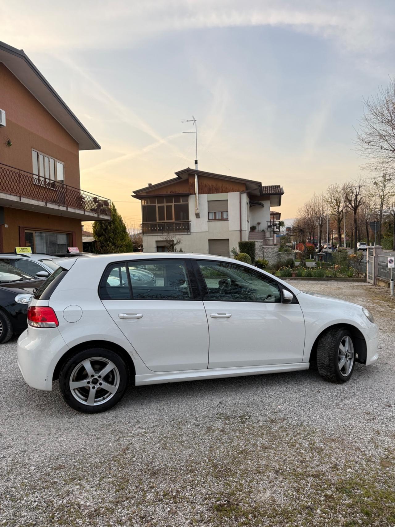 Volkswagen Golf 1.6 TDI DPF 5p. Highline