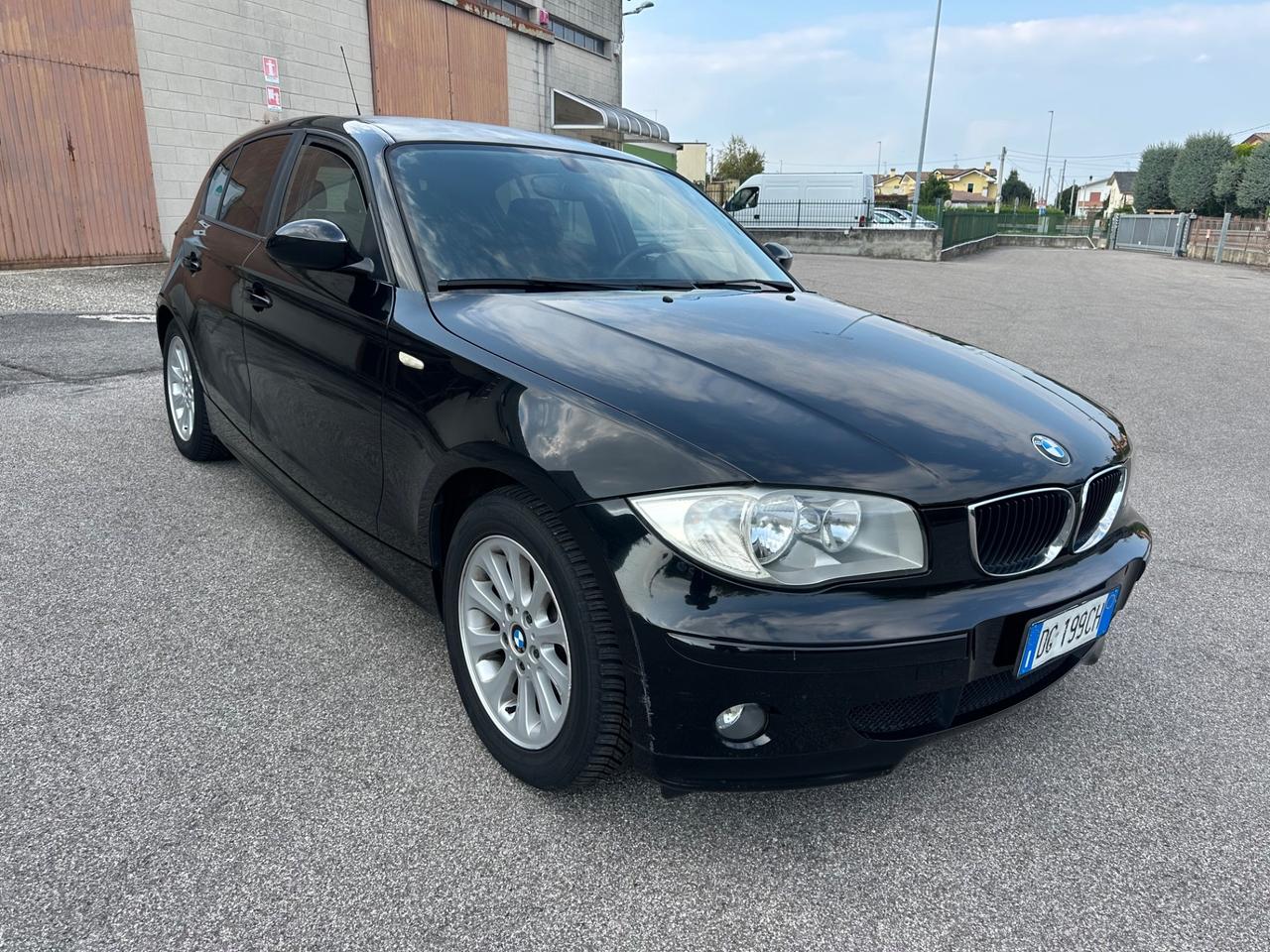 Bmw 116 116i cat 5 porte Futura Neopatentati