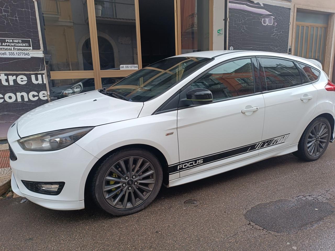 Ford Focus 1.5 TDCi 120 CV ST LINE PERSONALIZZATA