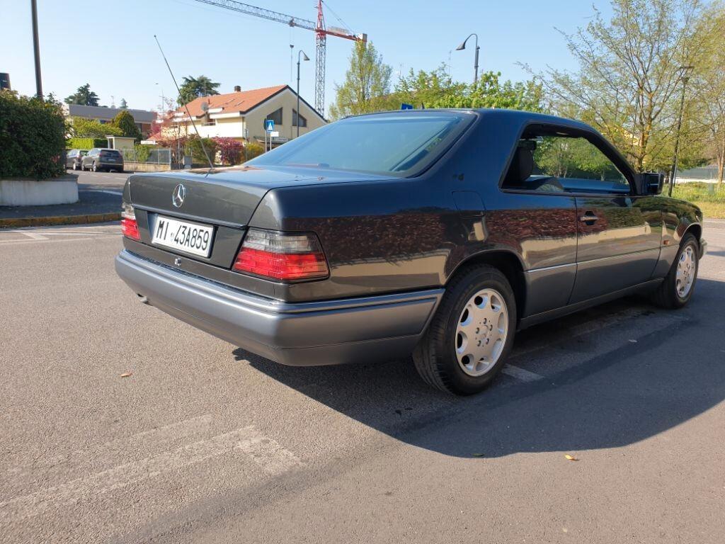Mercedes-benz E-Series C E 200 cat Coupé full.opt unica