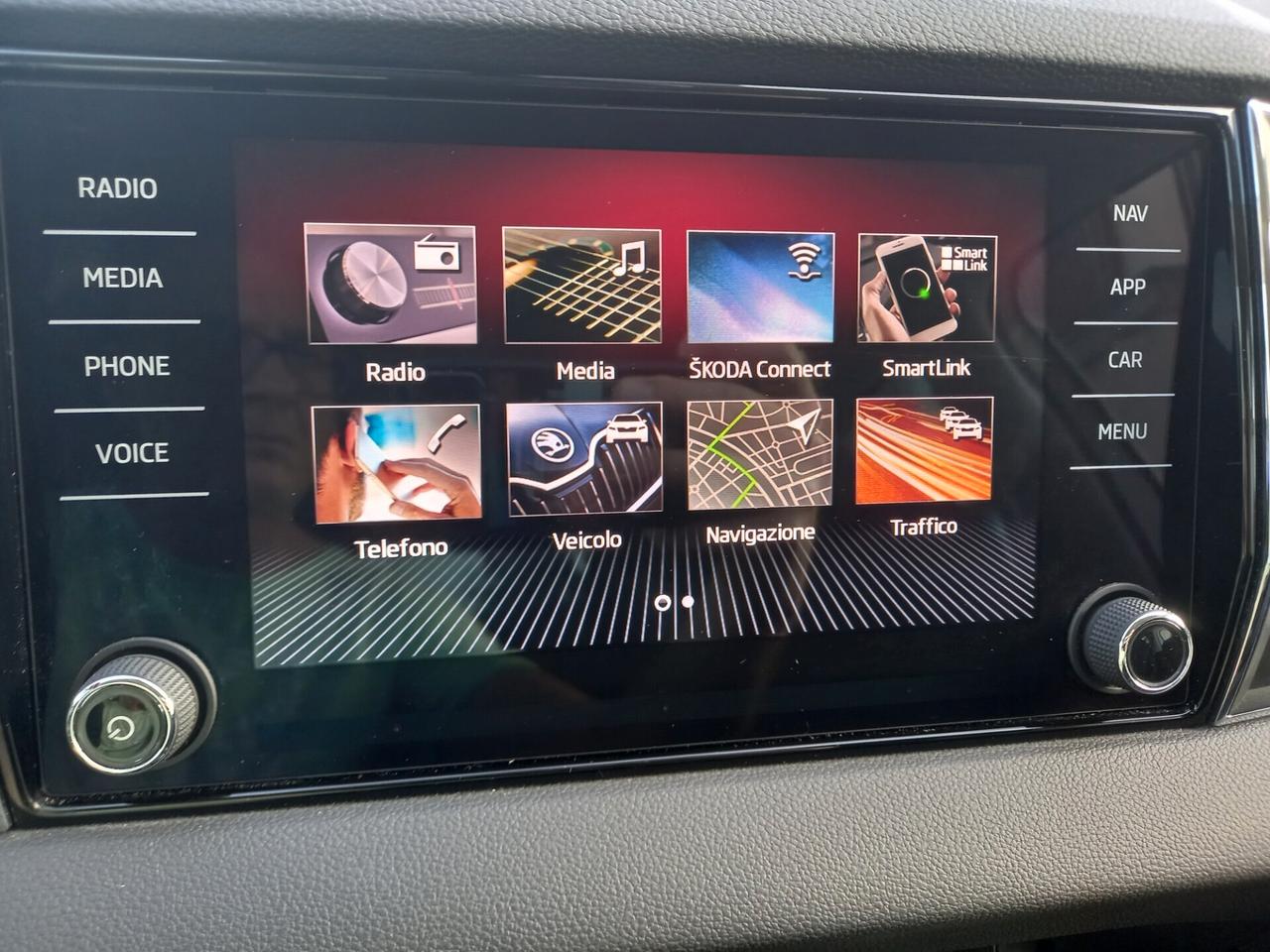 Skoda Karoq 1.6 TDI SCR Executive full