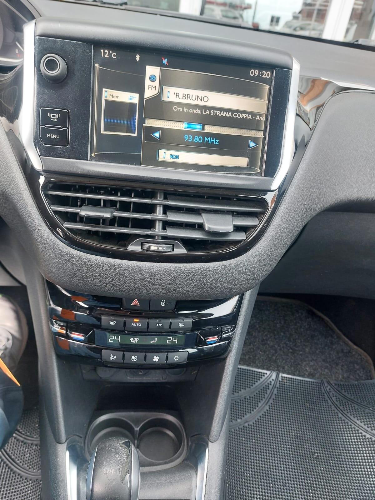 Peugeot 208 1.2 VTi 82 CV 5 porte Active OK NEOPATENTATI