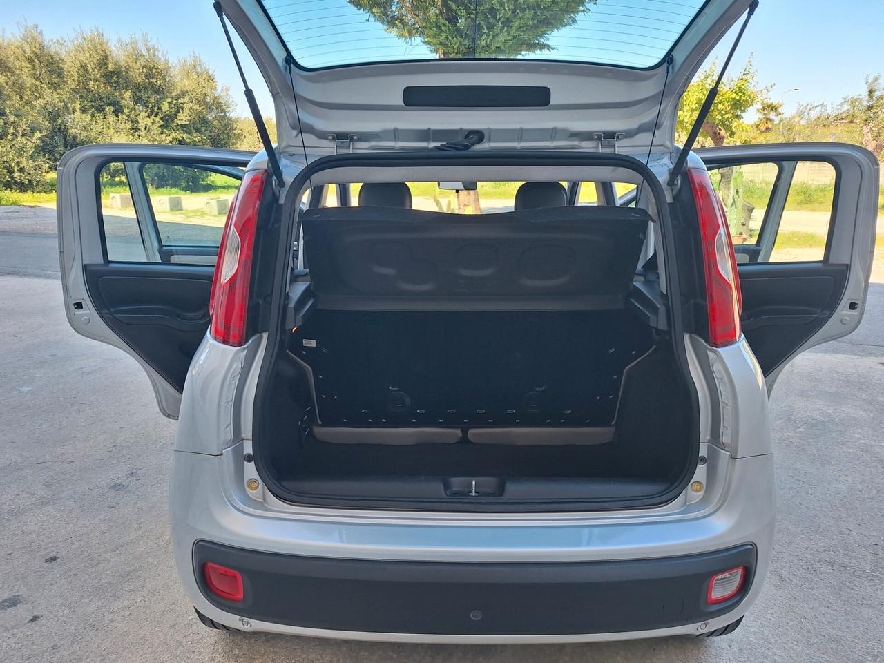 Fiat Panda 1.2 Lounge BLUE&ME SENSORI 2013