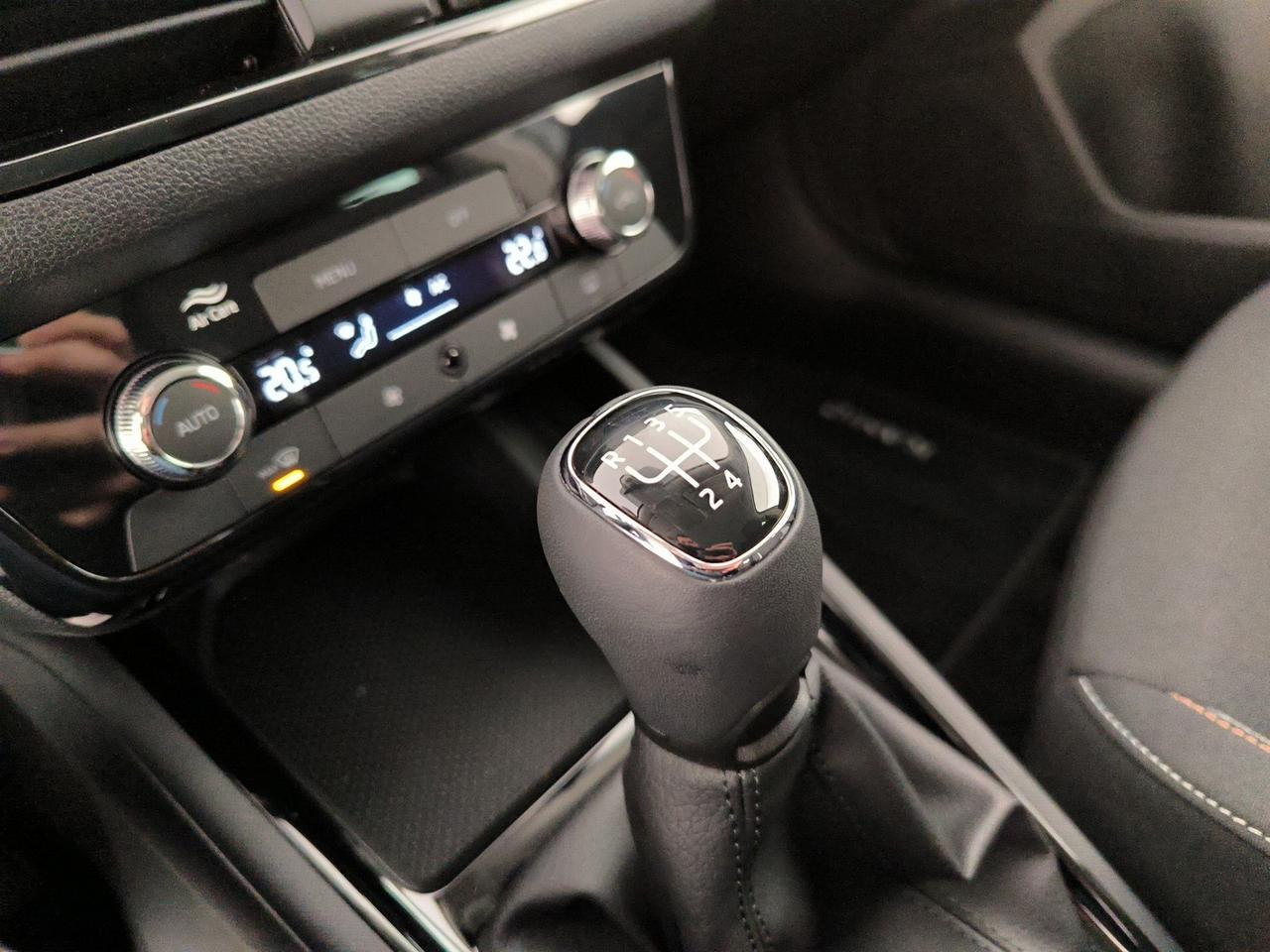 Skoda Kamiq 1.0 tsi black dots 95cv