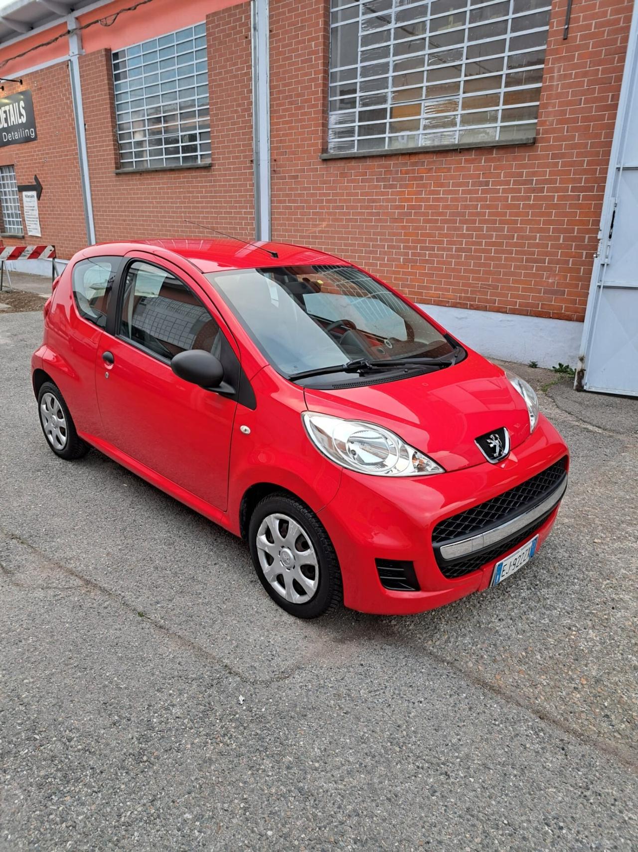 Peugeot 107 1.0 68CV 3p. Access