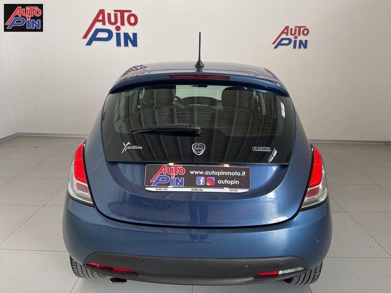 Lancia Ypsilon 1.0 FireFly 5 porte S&S Hybrid Gold