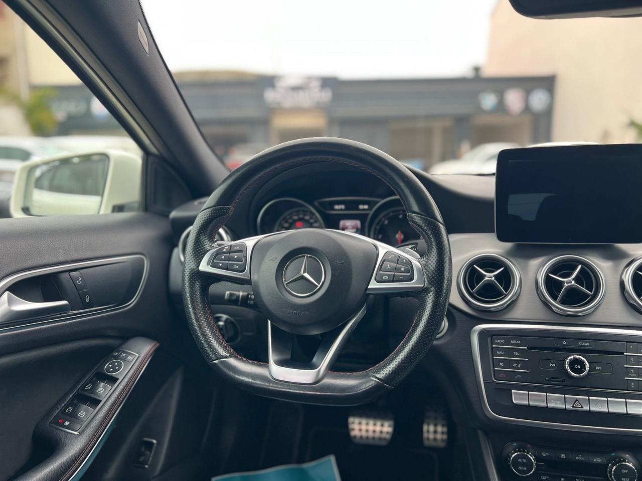 Mercedes-benz GLA 200 d Automatic Premium