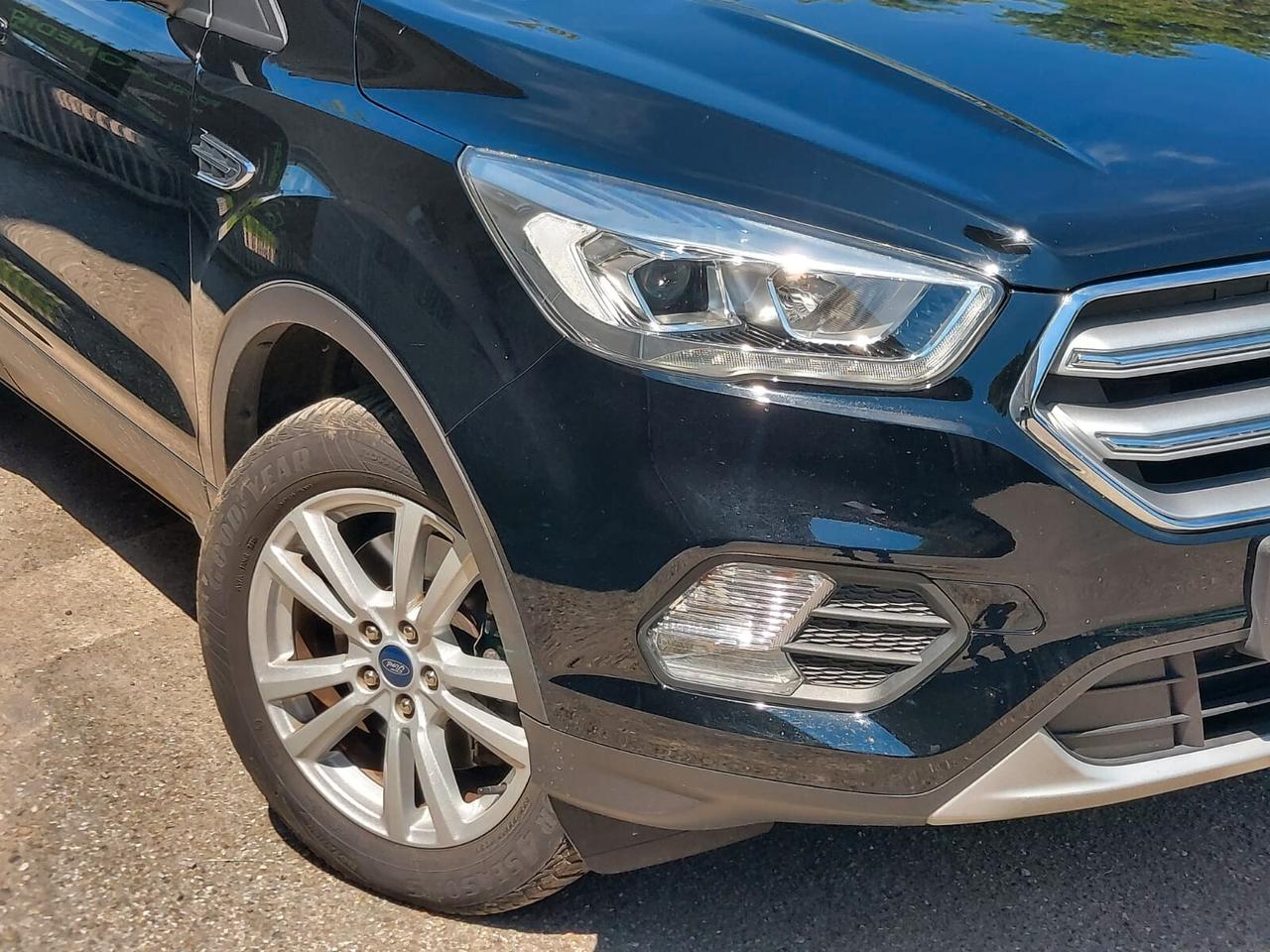 Ford Kuga 2.0 TDCI 120 CV S&S 2WD Powershift Business