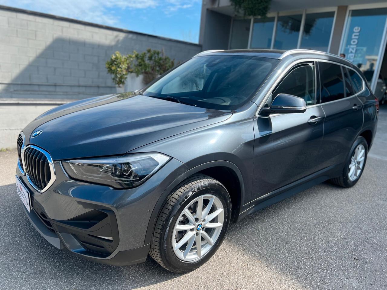 Bmw X1 sdrive16d Business Advantage auto LED/PELLE/NAVI