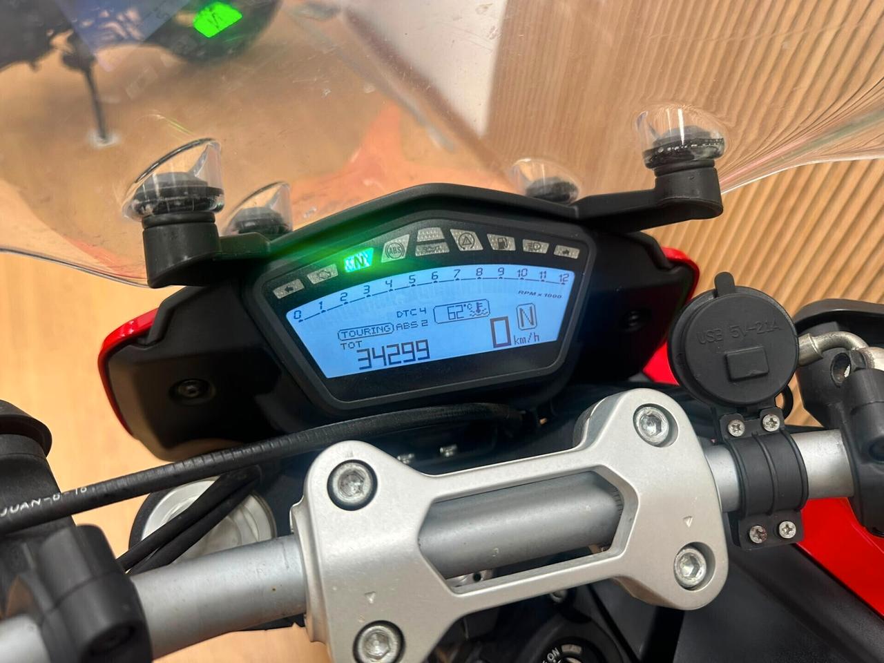DUCATI HYPERSTRADA 939 / 34.000KM SCARICO AKRAPOVIC