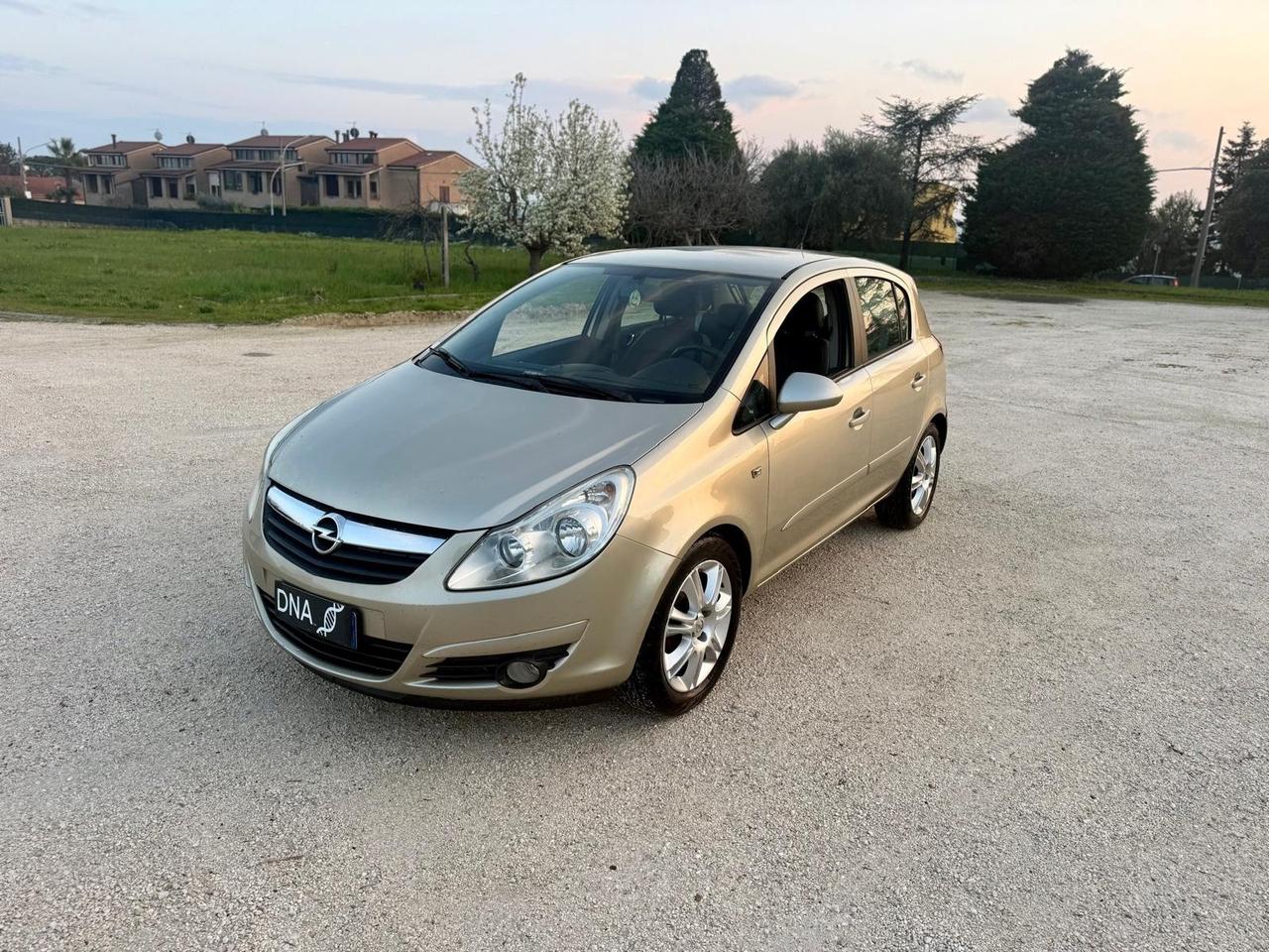 Opel Corsa 1.2 Benzina Metano unipropr. NEOPATENTATi