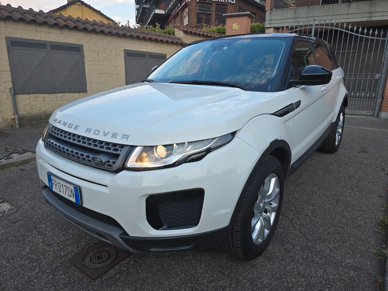 RANGE ROVER Evoque SE Dynamic 4WD 2.0 td4 Auto.