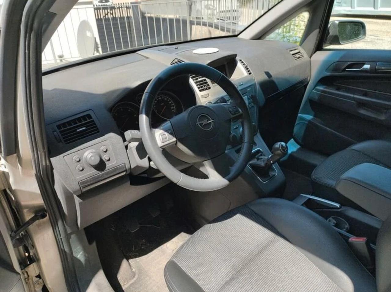 Opel Zafira 1.9 16V CDTI 150CV Cosmo