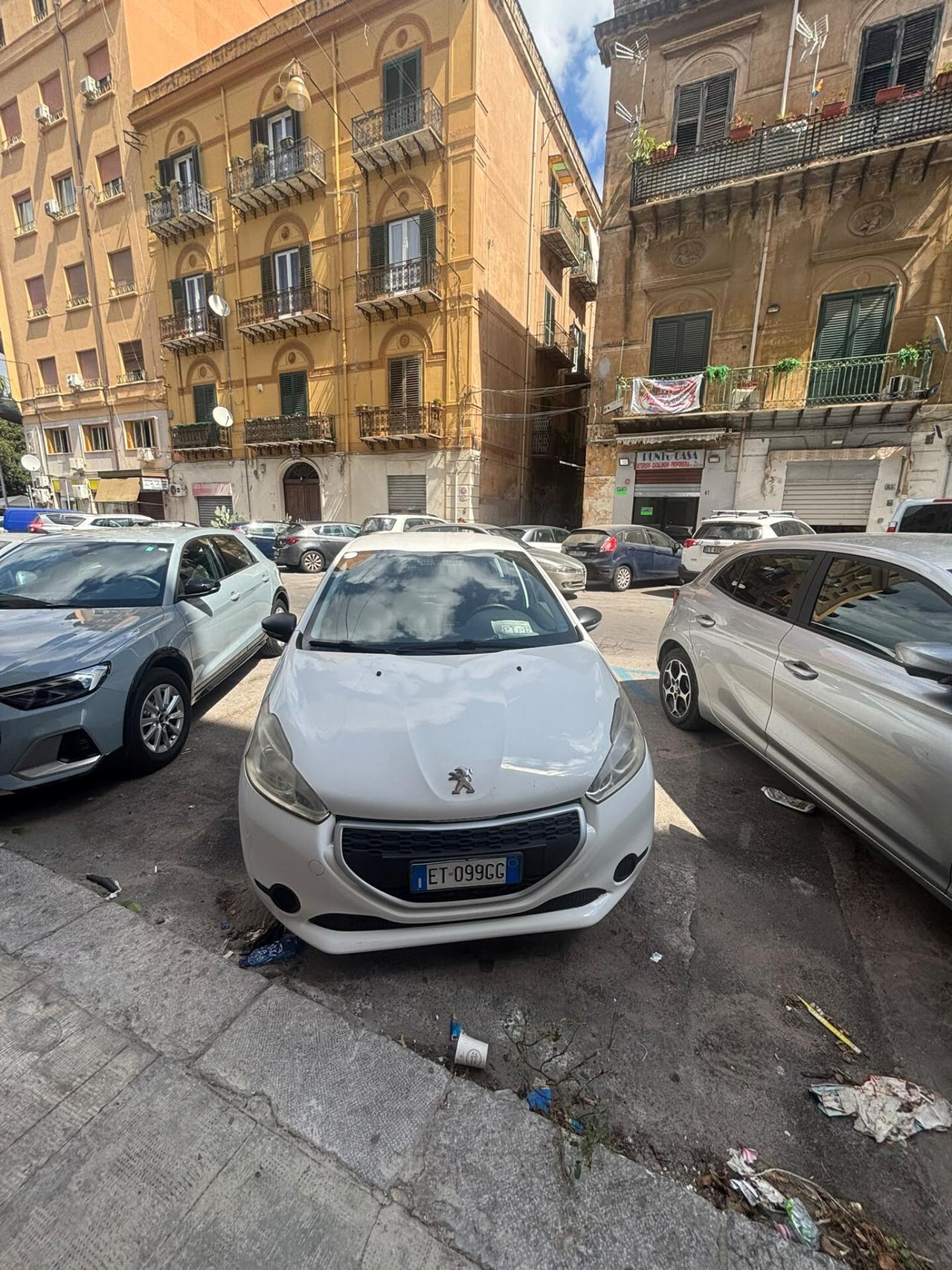 Peugeot 208 1.4 HDi 68 CV 5 porte Van Pack