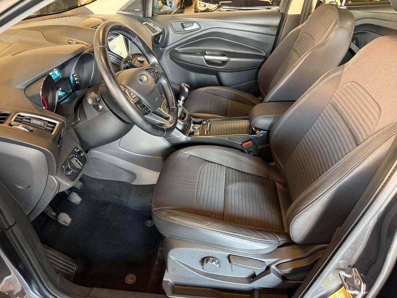 Ford Kuga 1.5 TDCI 120 CV S&S 2WD Titanium