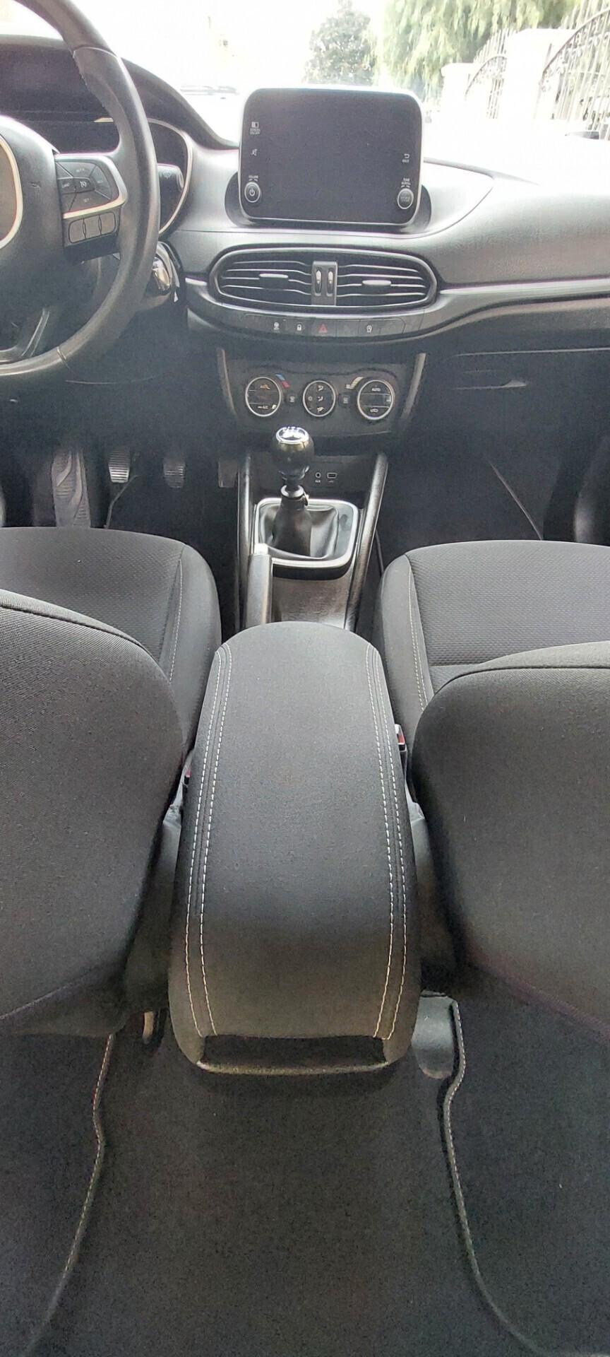 TIPO S.W. 1,6 MTJ DIESEL 120 CV MOD.LOUNGE NAVI TELEFONO LEGA SENSORI IMPECCABILE