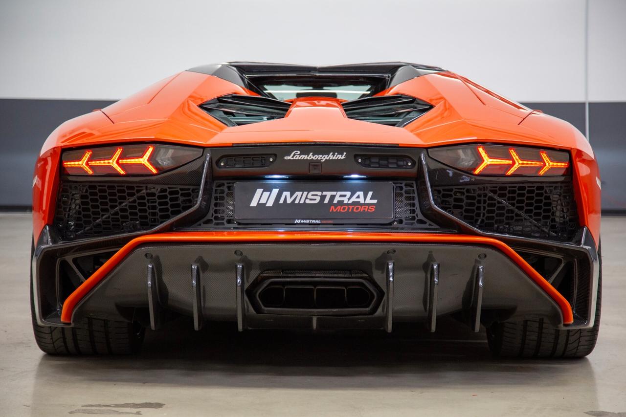 Lamborghini Aventador 6.5 V12 LP700-4 Roadster