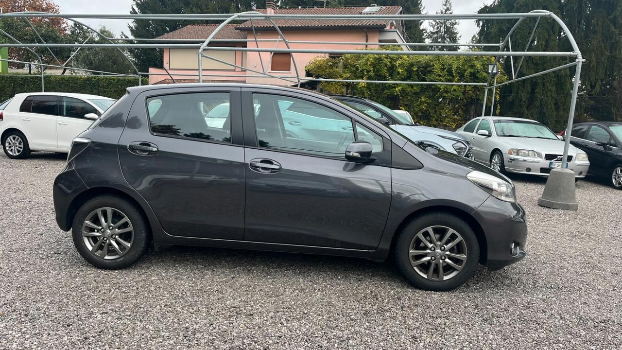 Toyota Yaris 1.0 5 porte neopatentati