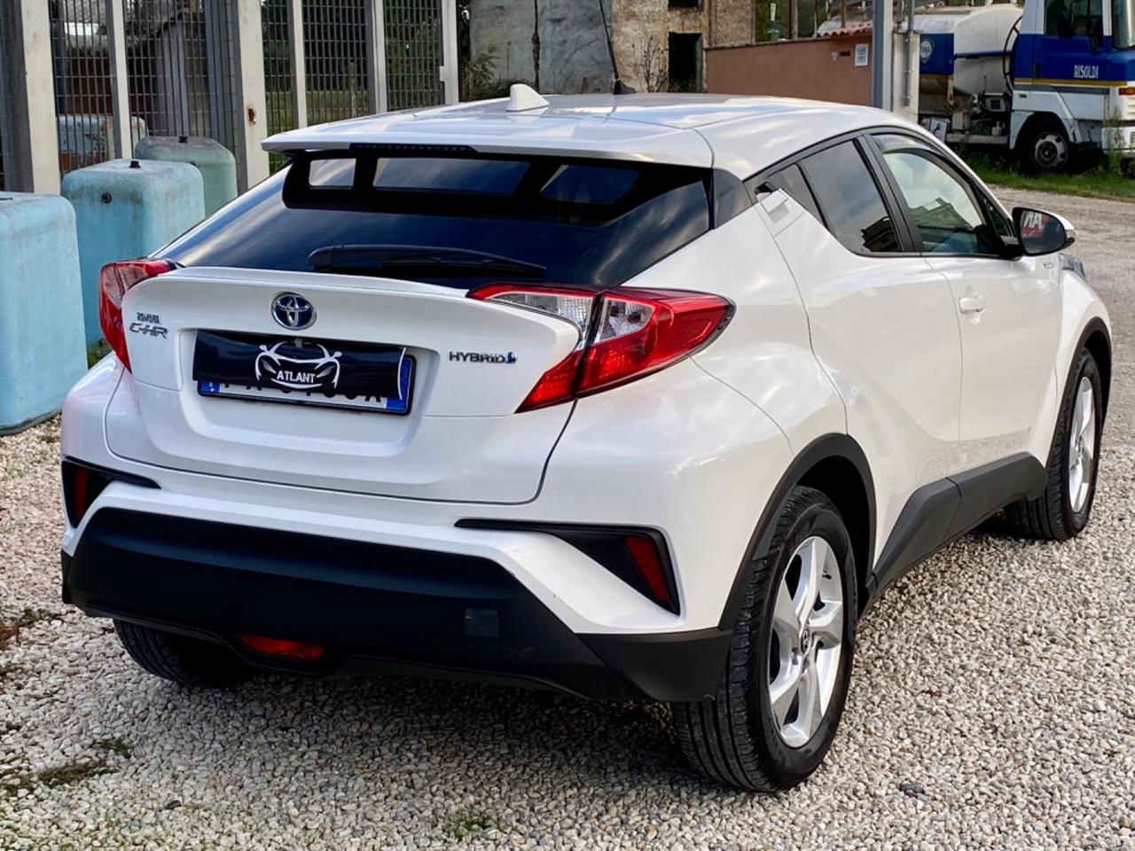 Toyota C-HR 1.8 Hybrid E-CVT Active