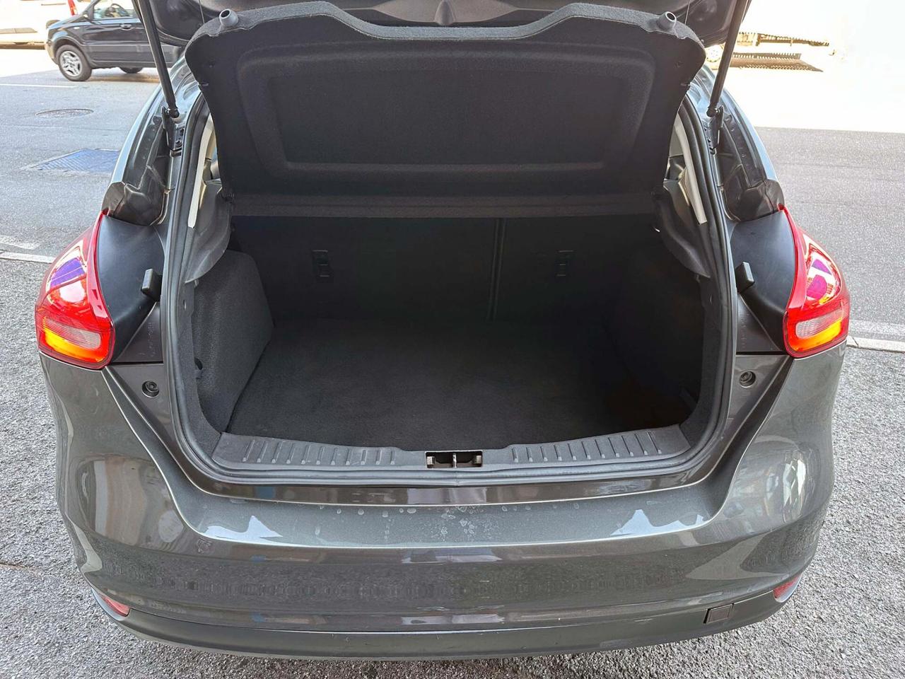 Ford Focus 1.5 TDCi 120 CV Navigatore Cruise control 4 Vetri elettrici
