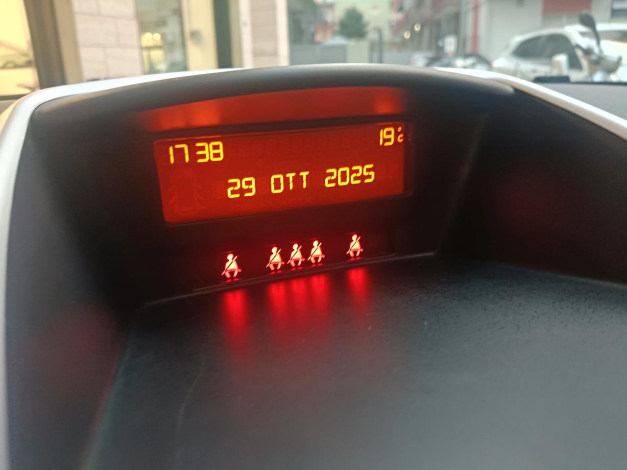 PEUGEOT 207 ENERGYECO-GPL-NEOPATENTATI-Euro3990