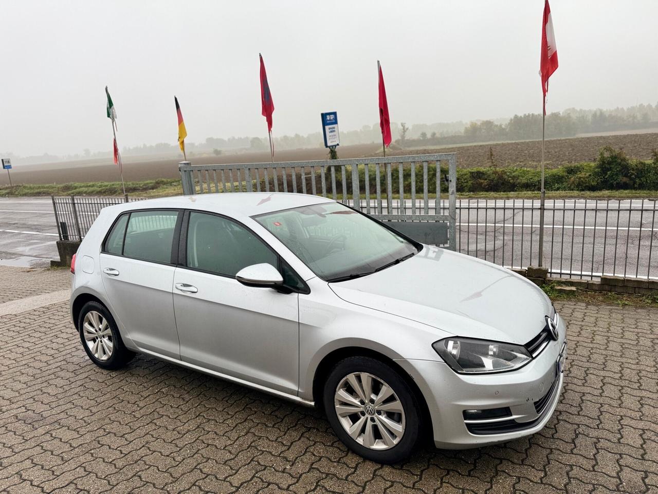 Volkswagen Golf 7 1.6 TDI 2016 NEOP. AUTOMATICA