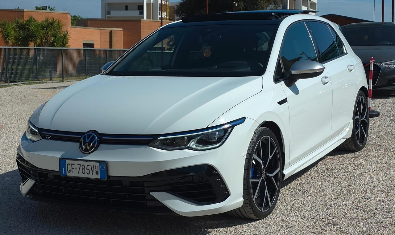 Golf R - 2.0 TSI 320cv - AKRAPOVIC