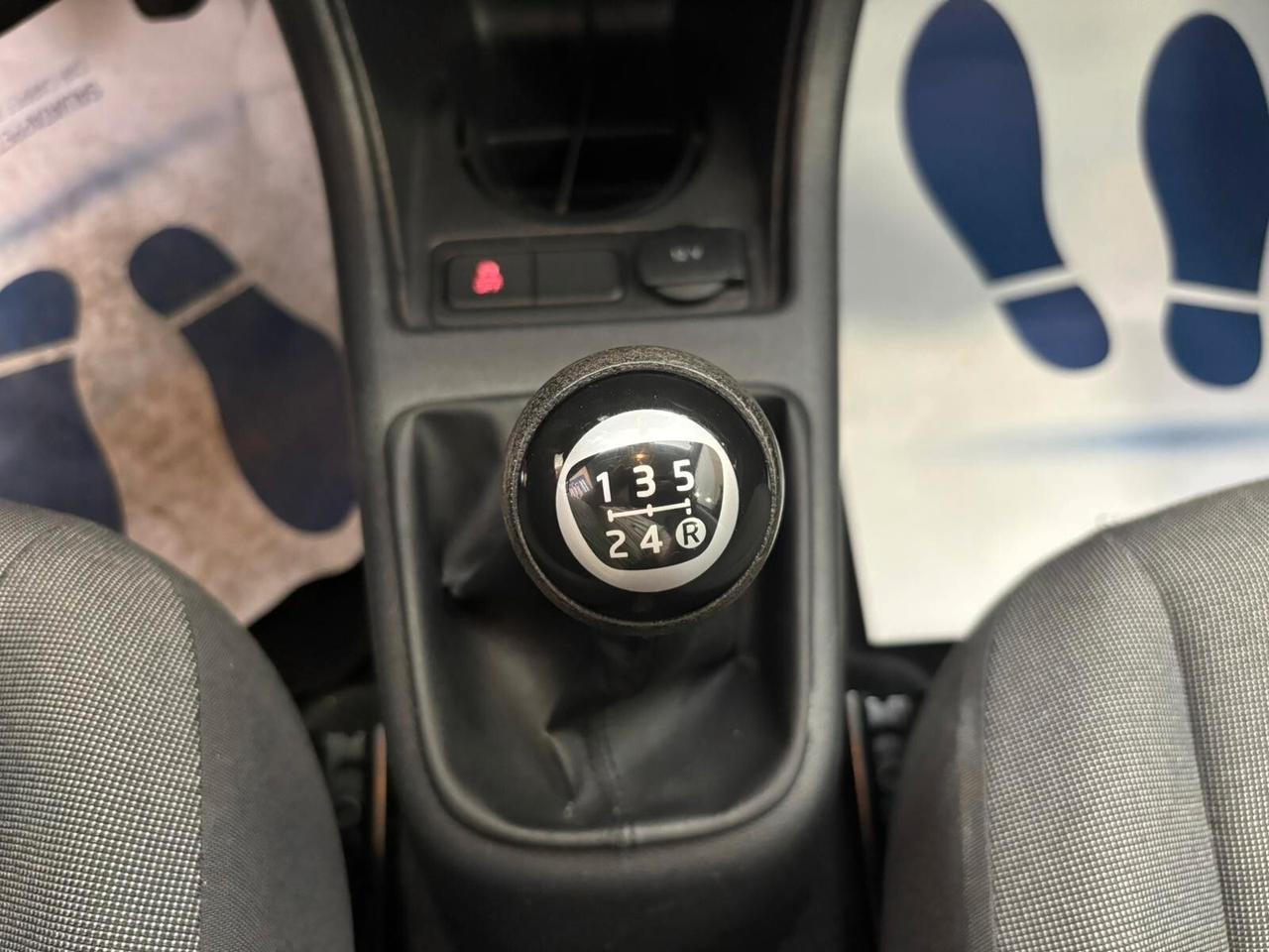 Volkswagen up! 1.0 METANO **64.000 KM ***