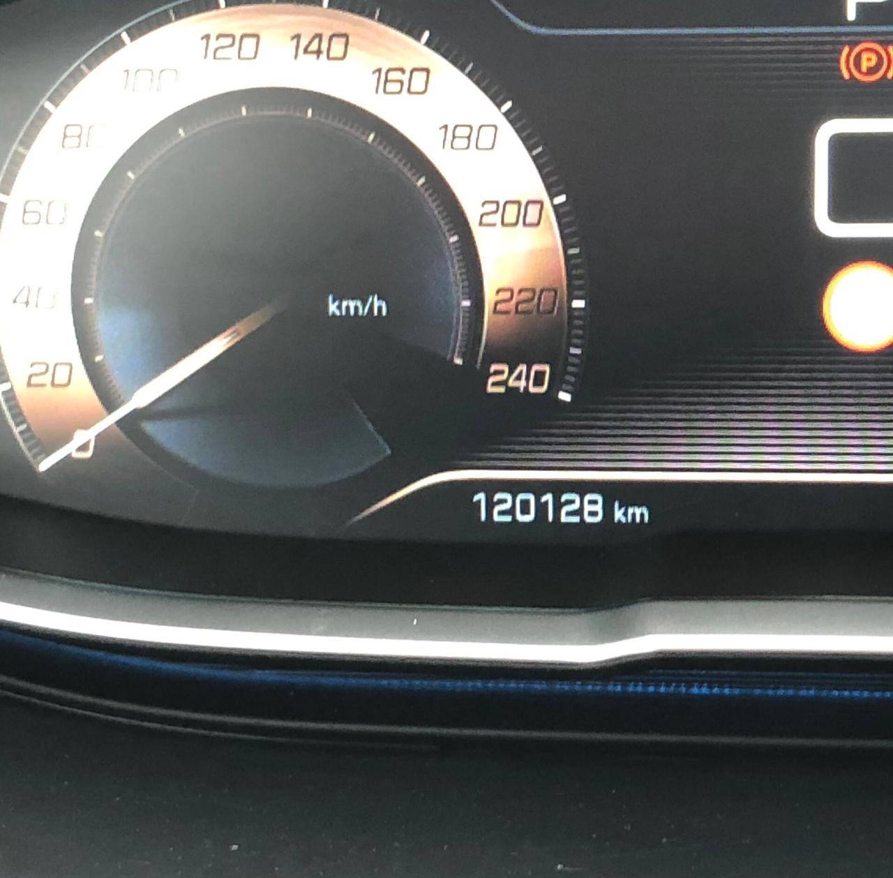 Peugeot 5008 BlueHDi 180 S&S EAT8 GT 7 posti