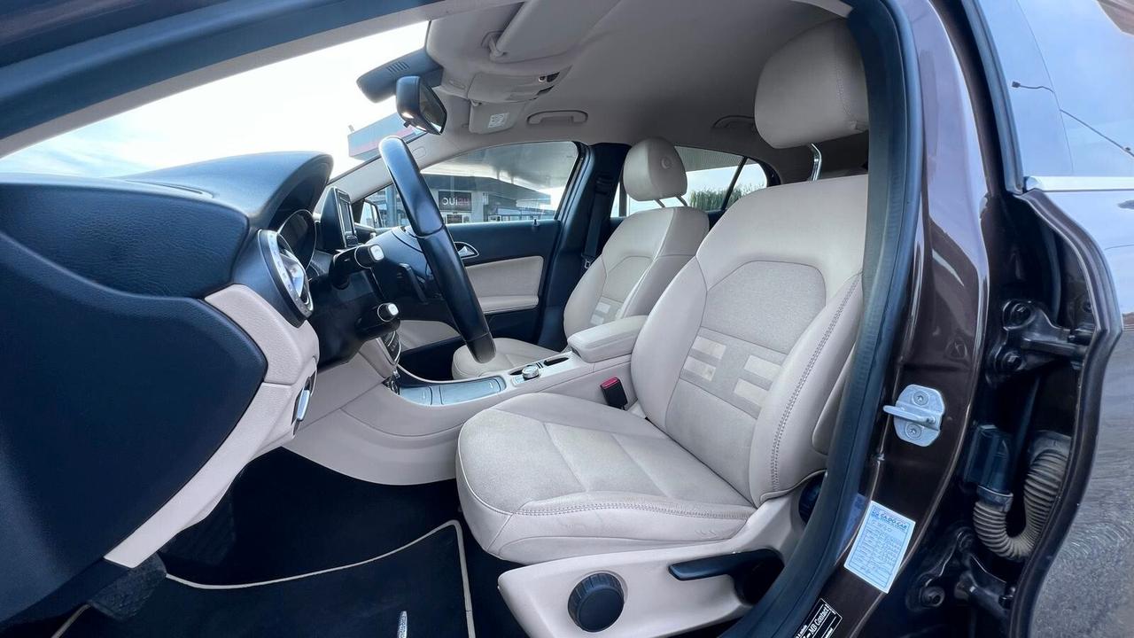 Mercedes-benz GLA 220 CDI Automatic 4Matic Premium