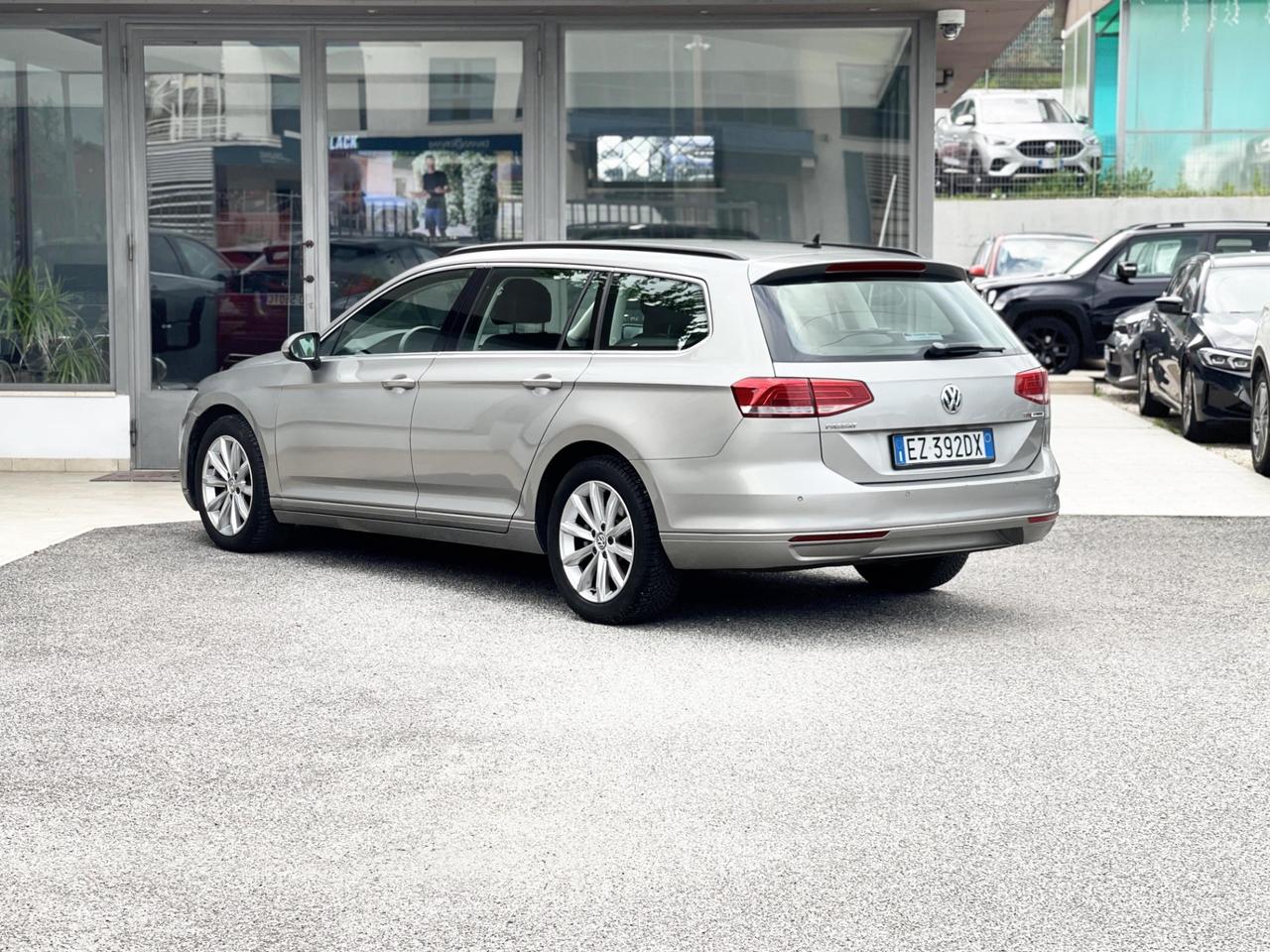 Volkswagen Passat 1.6 Diesel 120CV E6 - 2015
