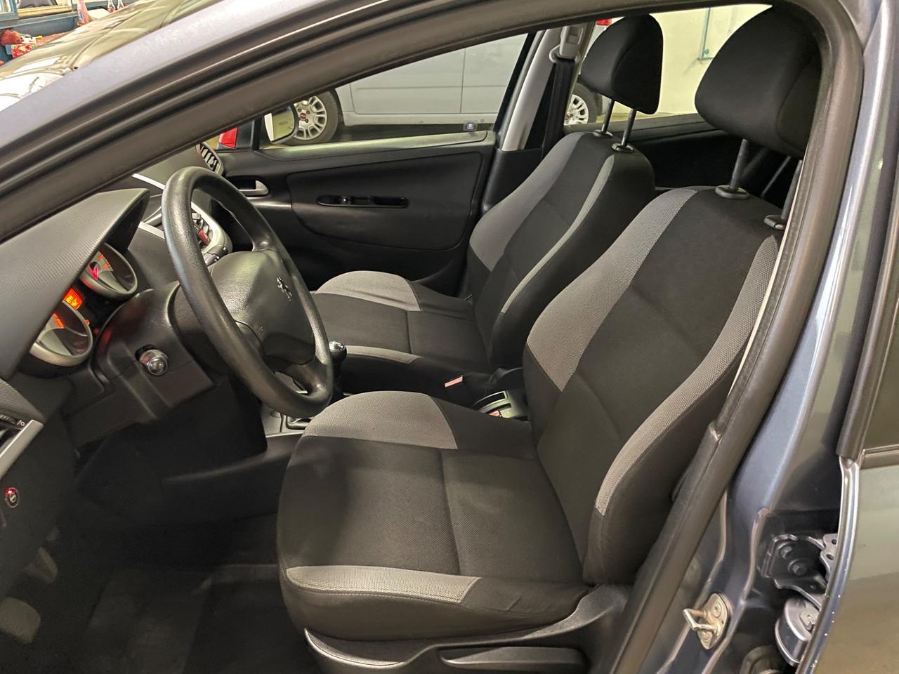 Peugeot 207 1.4 8V 75CV 5p. Energie