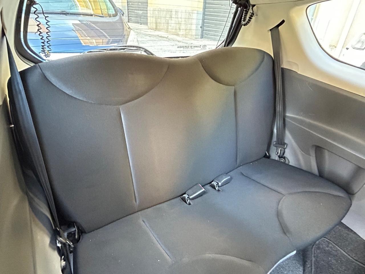 Toyota Aygo 1.0 BENZ . IDEALE PER NEO PATENTATI