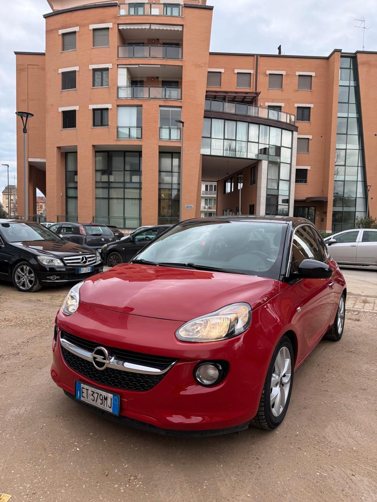 Opel Adam 1.2 70 CV White/Black Link