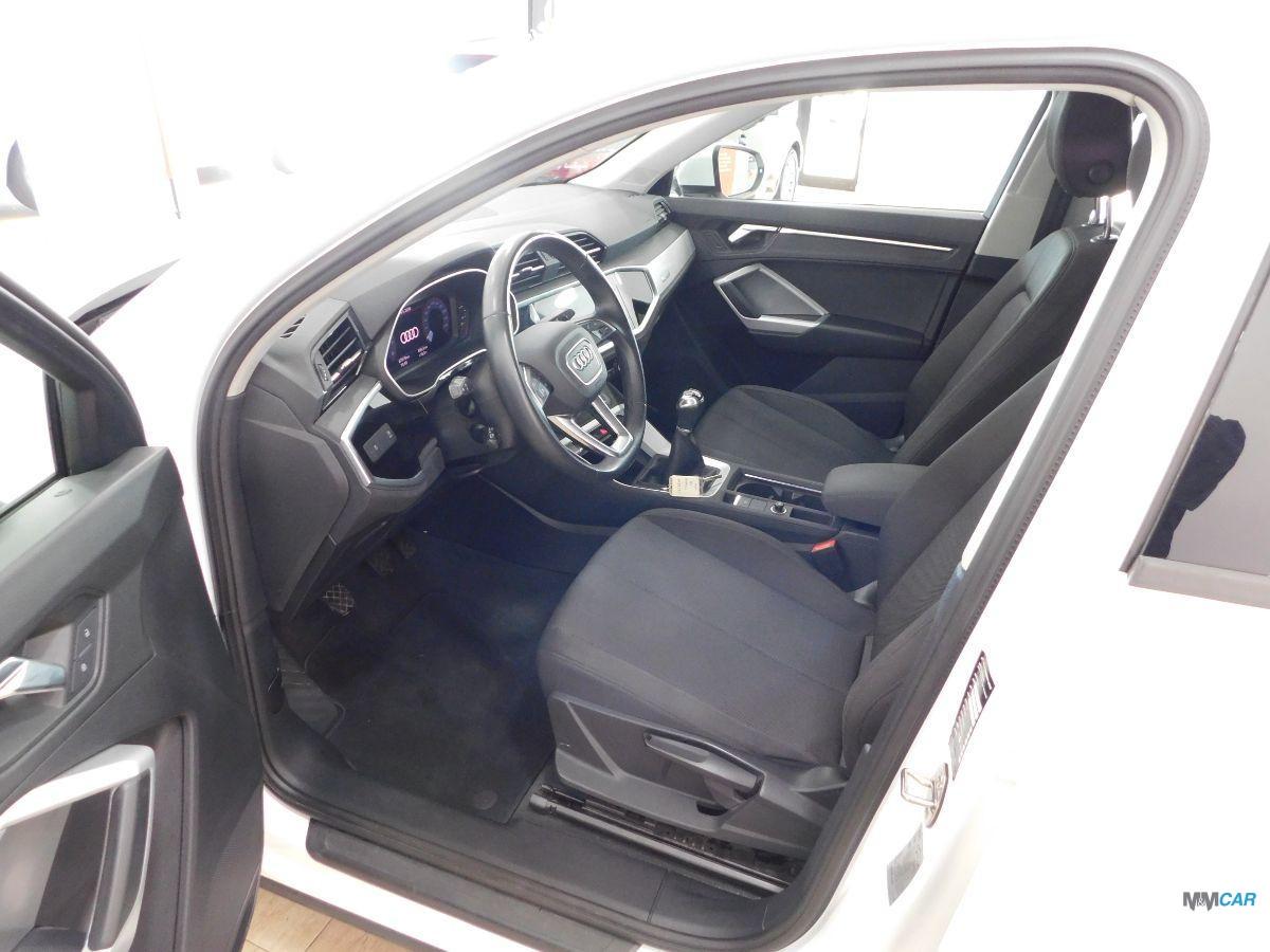 AUDI - Q3 - 35 TFSI Business