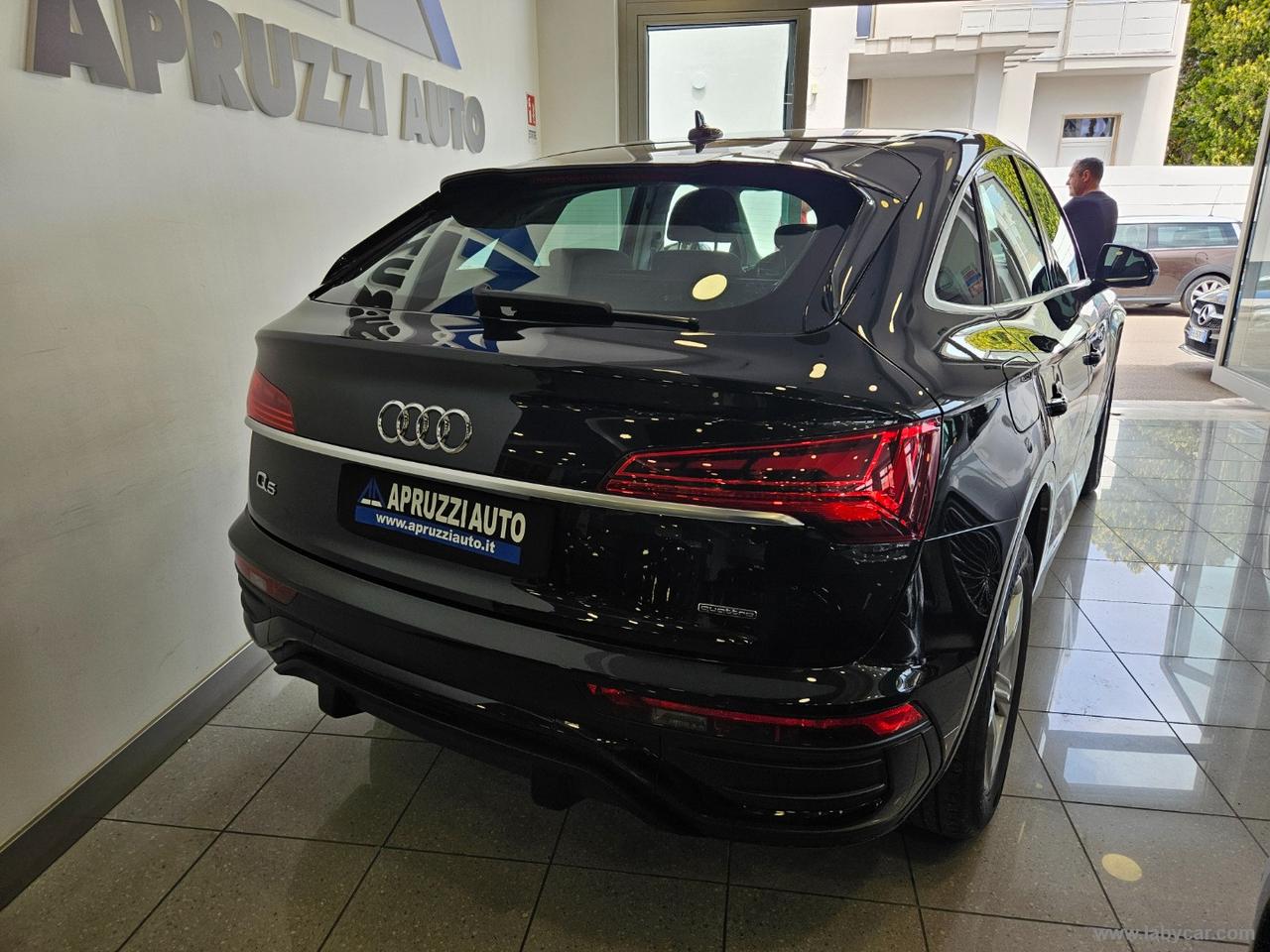 AUDI Q5 SPB 40 TDI quattro S tr. Busin. Adv.