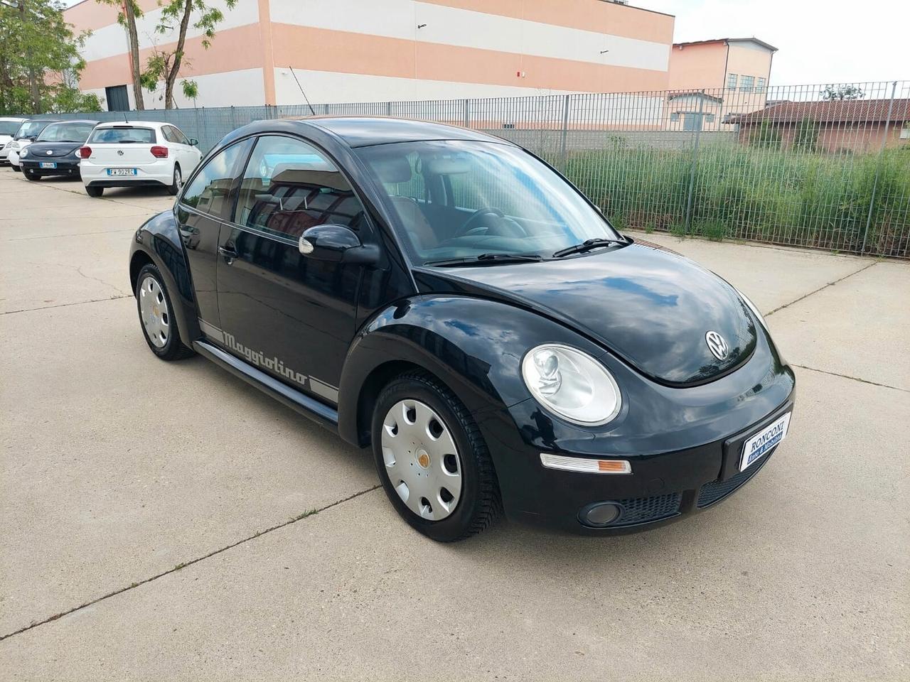 VOLKSWAGEN New Beetle 1.6 FL - 2009