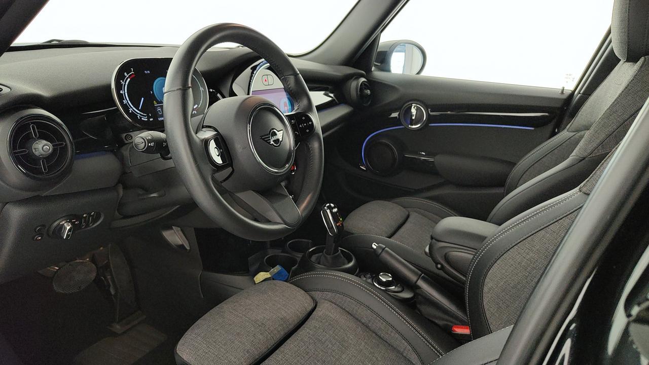 MINI Mini IV F55 2021 5p - Mini 5p 1.5 Cooper Classic auto