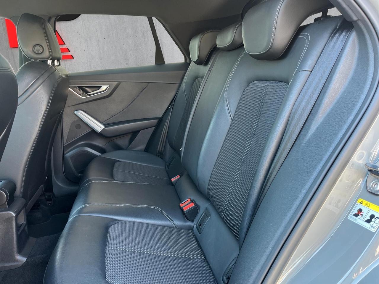 Audi Q2 1.6 TDI Identity Black 115Cv