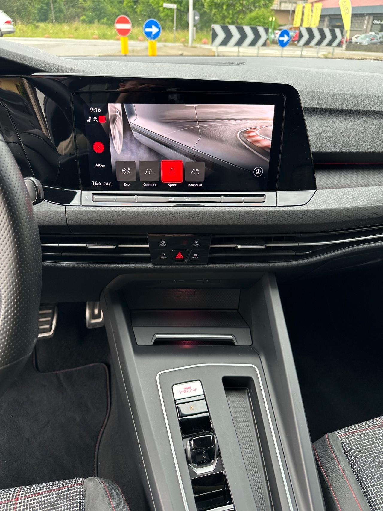 Volkswagen Golf GTI 2.0 TSI