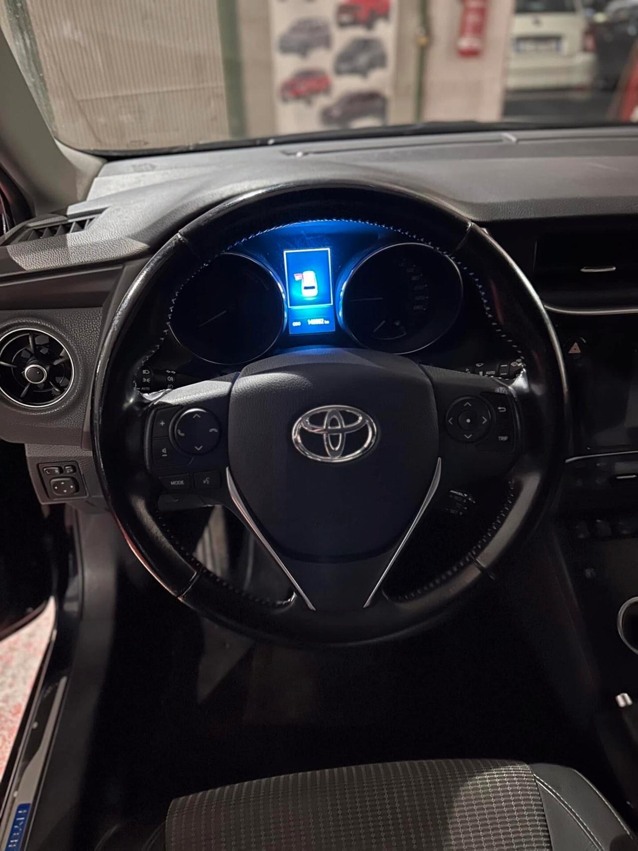 Toyota Auris Touring Sports 1.8 Hybrid Lounge