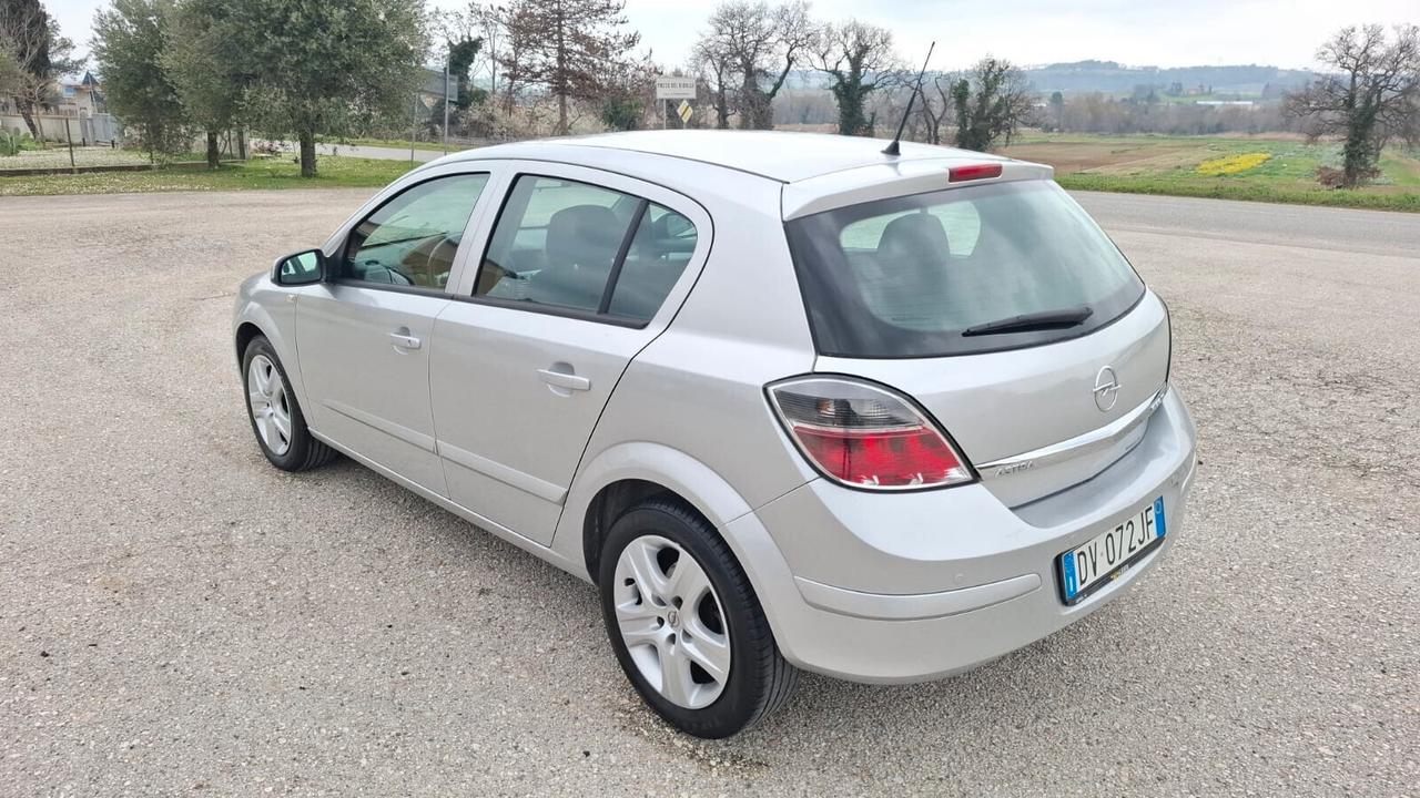 Opel Astra 1.7 CDTI 110CV ecoFLEX 5 porte Enjoy