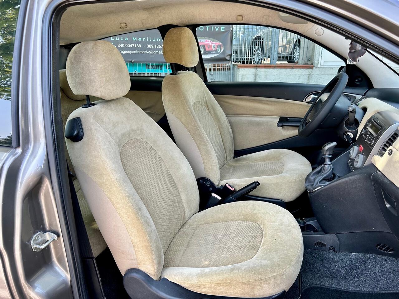 Lancia Ypsilon 1.2 Oro berlina 2 volumi - APPENA TAGLIANDATA - OK NEOPATENTATI