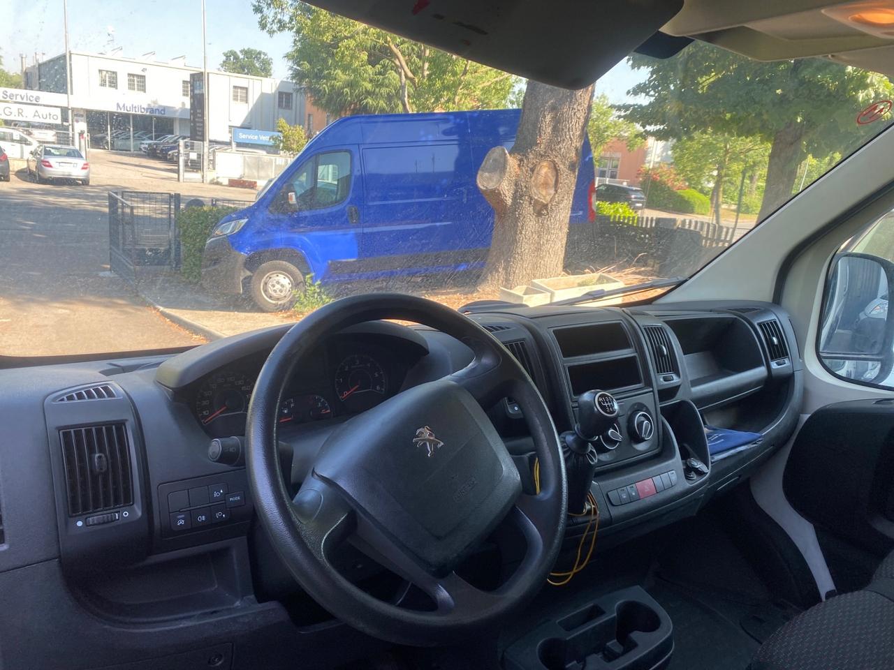 Peugeot Boxer 330 2.2 BlueHDi 140 S&S PC-TM Furgone