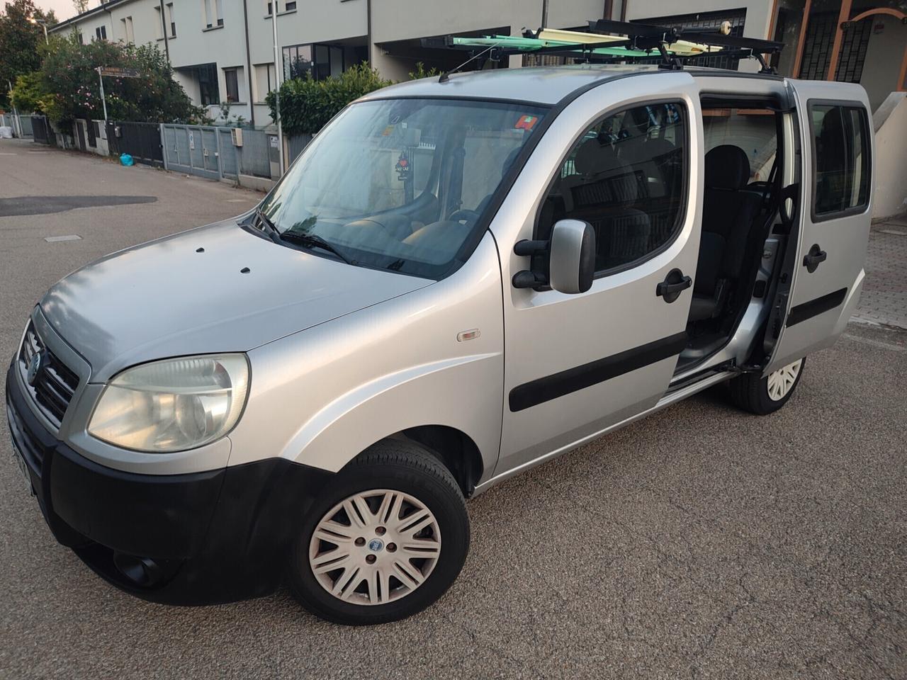 FIAT DOBLO 2007 A METANO DI CASA POCHI KM NUOVO