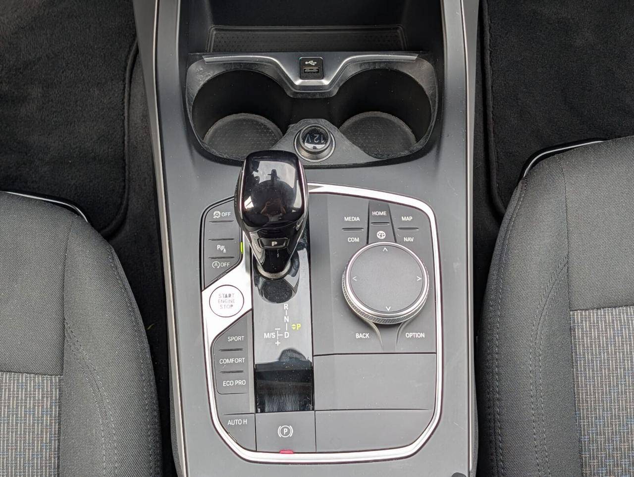Bmw 118 118d 5p. Business Advantage