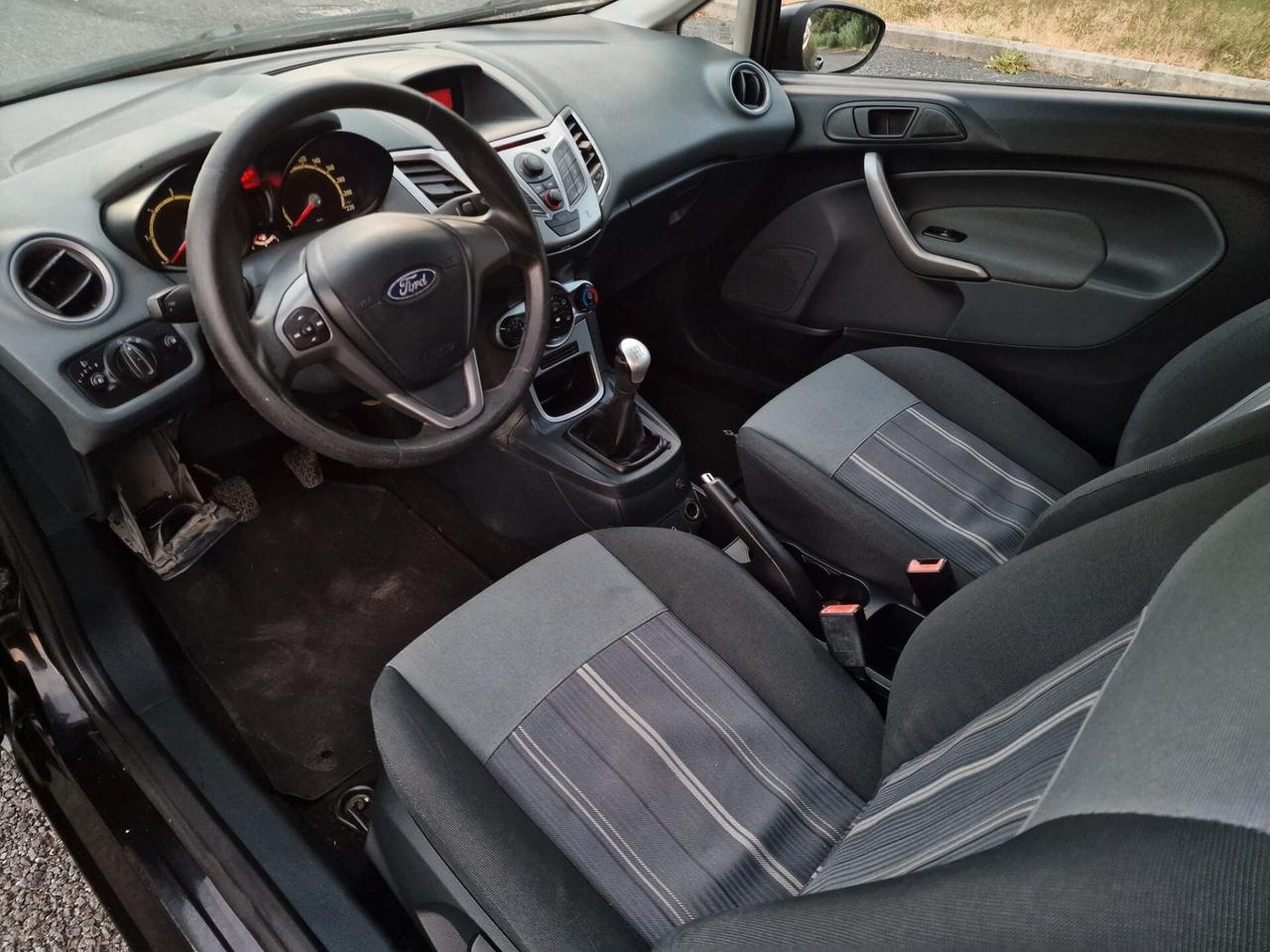 Ford Fiesta 1.4 TDCi 70CV 3 porte Titanium