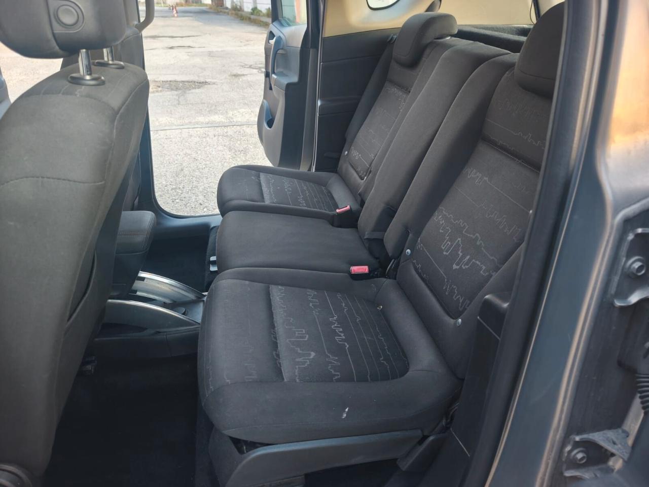 Opel Meriva 2011---1.3 Diesel